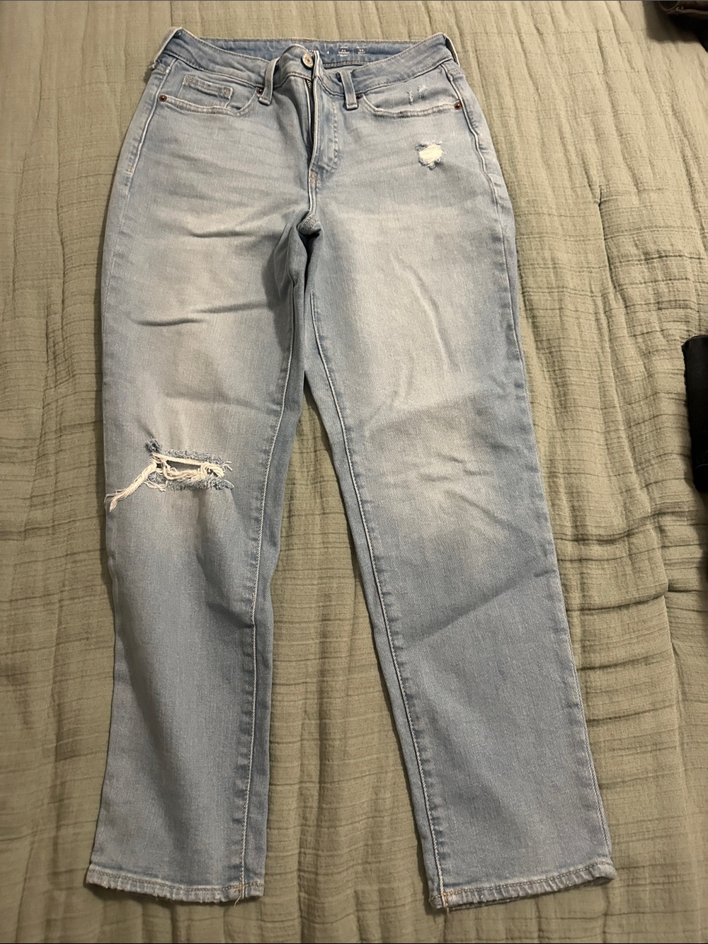 Old Navy Light Blue Straight-Leg Distressed Jeans